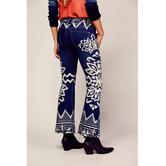 Free People Flare Jeans Boho Festival Denim Blue White Embroidered Pattern 26 - Picture 8 of 10
